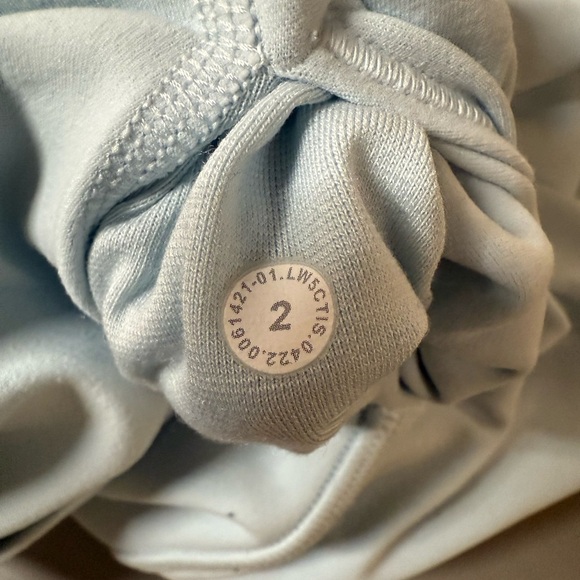 Lululemon Light Blue High-Waisted Leggings - Picture 4 of 5